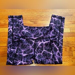 CVG Hurricane Capri Length Leggings